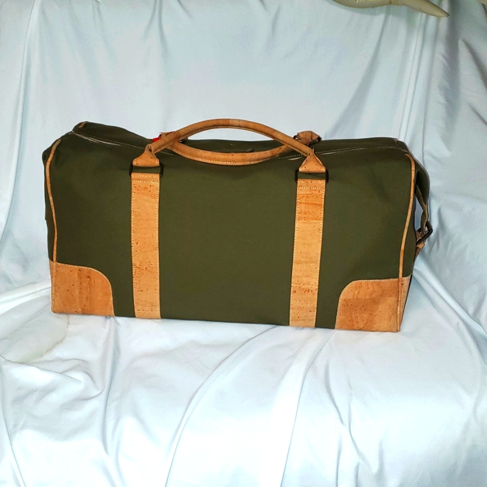 Duffel/Luggage Bag By Artelusa